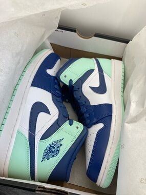 Air Jordan 1 MID Mystic Navy/Mint M8 (NIB)